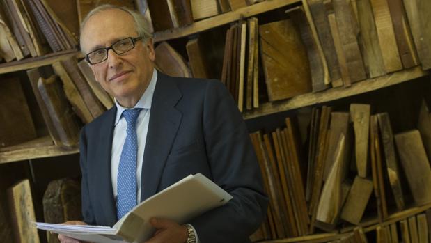 Luis Fernández-Vega: «Faltó un gabinete científico de verdaderos expertos»