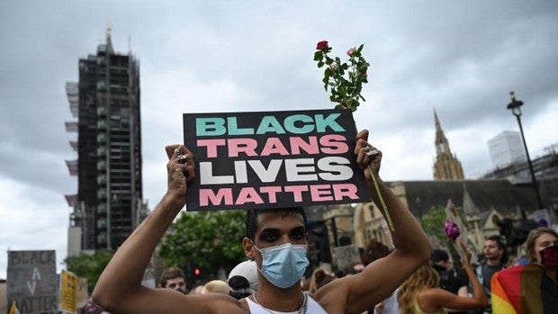 El modelo fallido de «ley trans» que inspira a Irene Montero