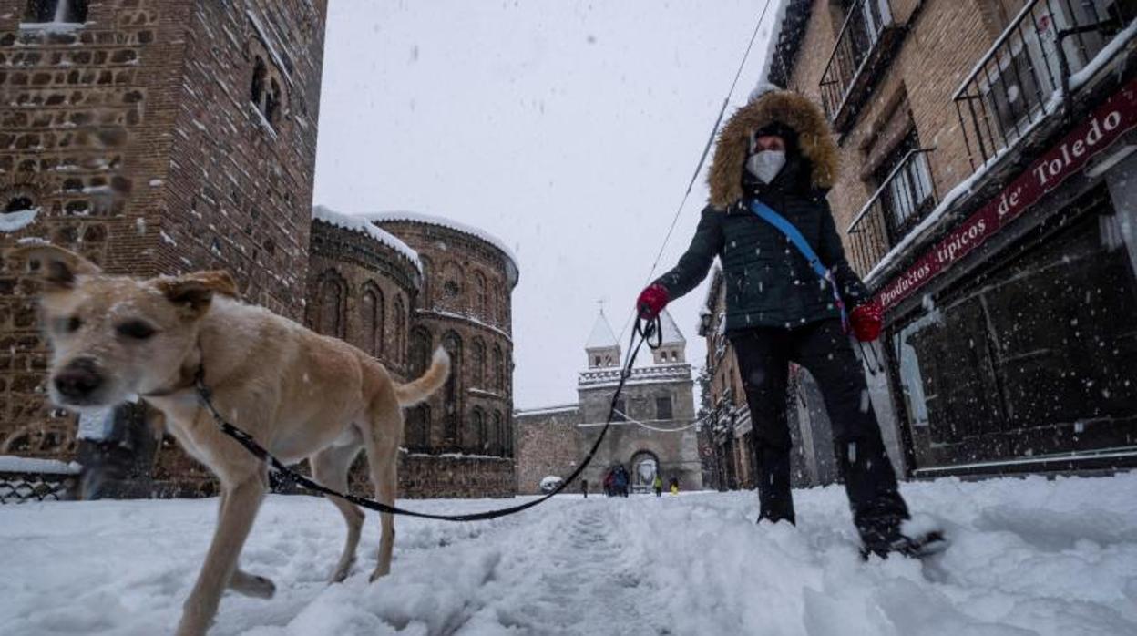 Filomena deja en España ciudades incomunicadas y bajo la amenaza del hielo