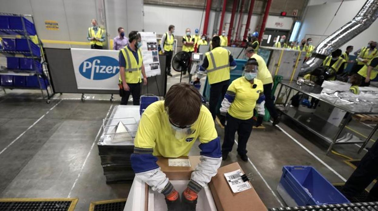 España negociará con la UE cómo mitigar la reducción de las entregas de las vacunas de Pfizer