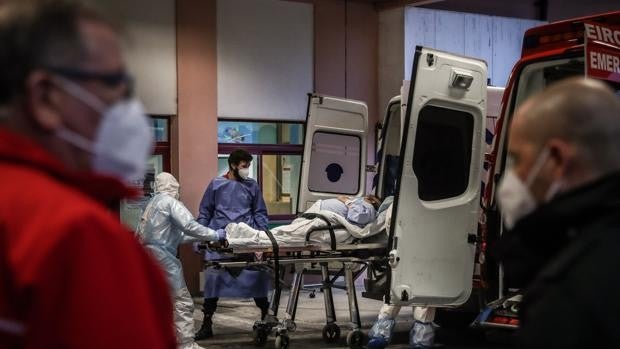 Portugal deja el anunciado cierre de fronteras en una «limitación de los desplazamientos hacia el exterior»