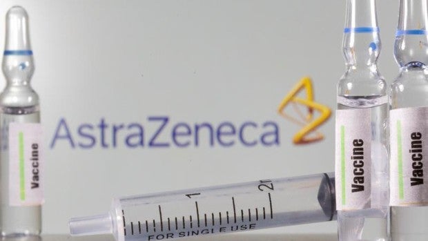 La Agencia Europea del Medicamento da luz verde a la vacuna de AstraZeneca, también para mayores de 65