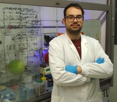 La dejadez de Castells pone en riesgo las carreras más brillantes de España