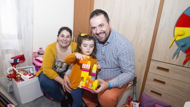 «Tengo 47 años y no quiero morir. El cordón umbilical de mi hija es mi última bala»