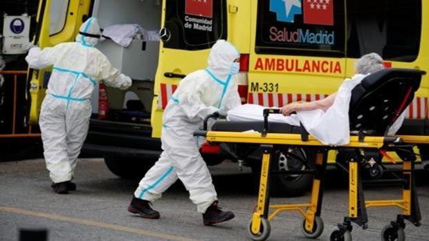 La incidencia cae por debajo de los 300 pero continúa la presión hospitalaria en algunas comunidades