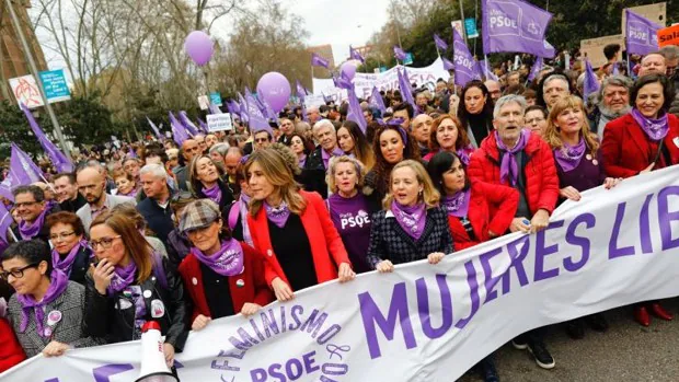 Las feministas se concentrarán el 8-M en una plaza cercada con aforo de 250 personas y mascarillas