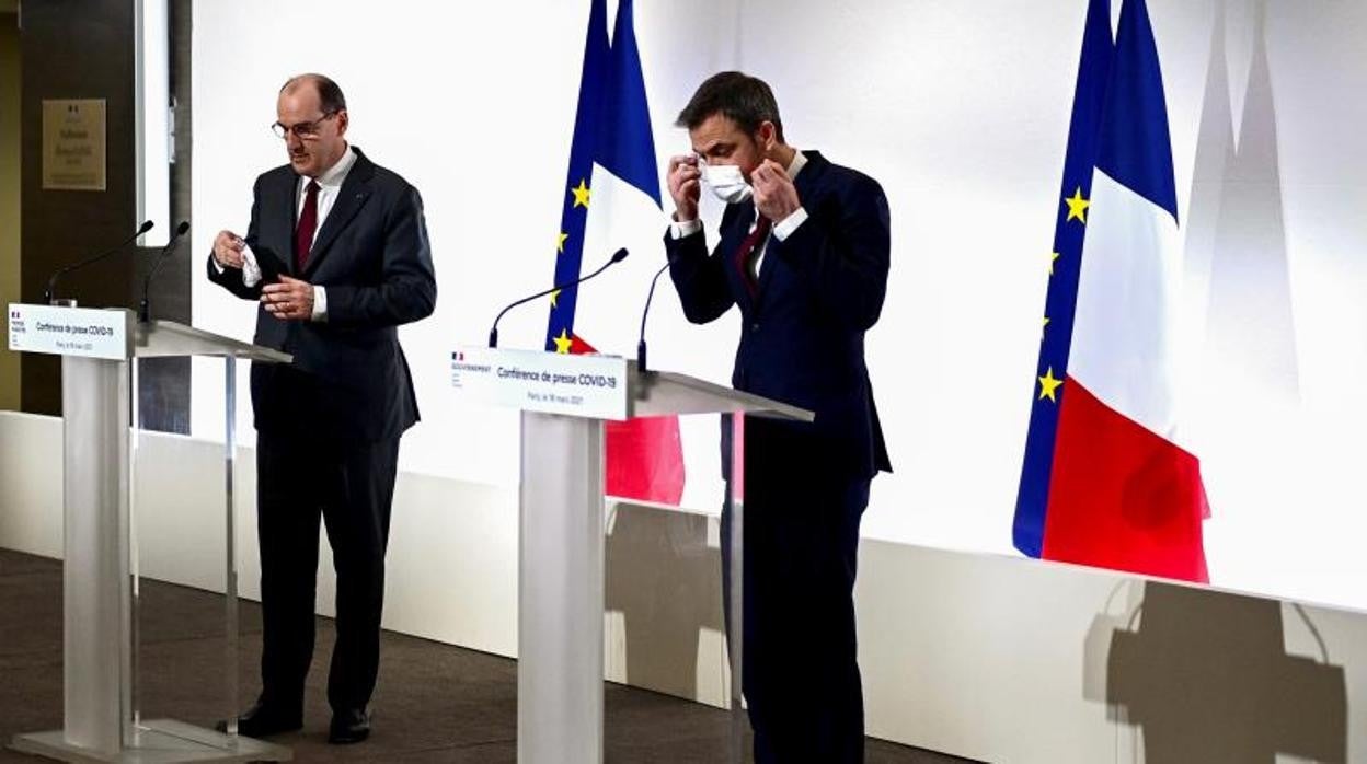 Jean Castex, primer ministro del Gobierno de Emmanuel Macron, junto a Olivier Veran, ministro de Sanidad