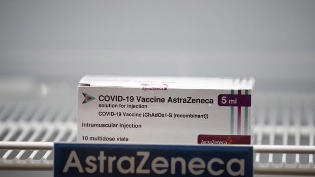 Sanidad propone ampliar la vacunación con AstraZeneca a personas de hasta 65 años