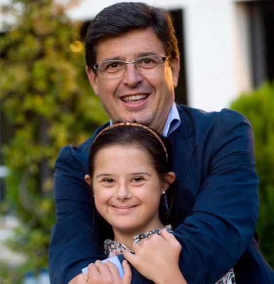La hija con síndrome de Down del diputado del PP contesta a Celaá: «Ha sido una insensible»