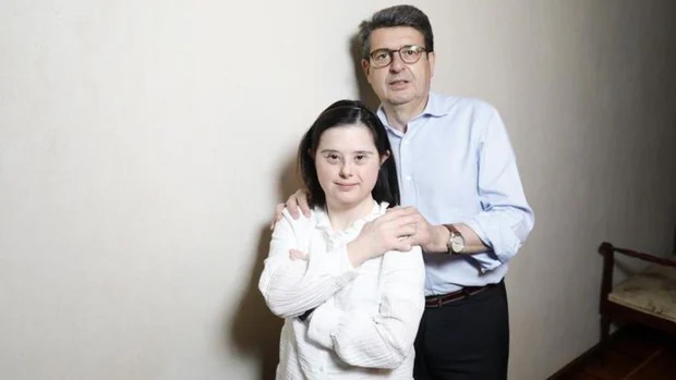 La hija con síndrome de Down del diputado del PP: «Isabel Celaá ha sido una insensible»