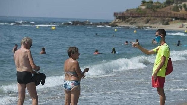 La norma sobre el uso de las mascarillas será ahora «matizada»