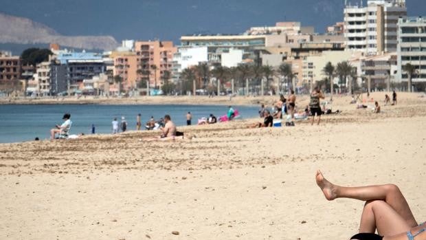 Los hosteleros no entienden por qué se obliga ahora a llevar mascarilla: «El Gobierno es incongruente»