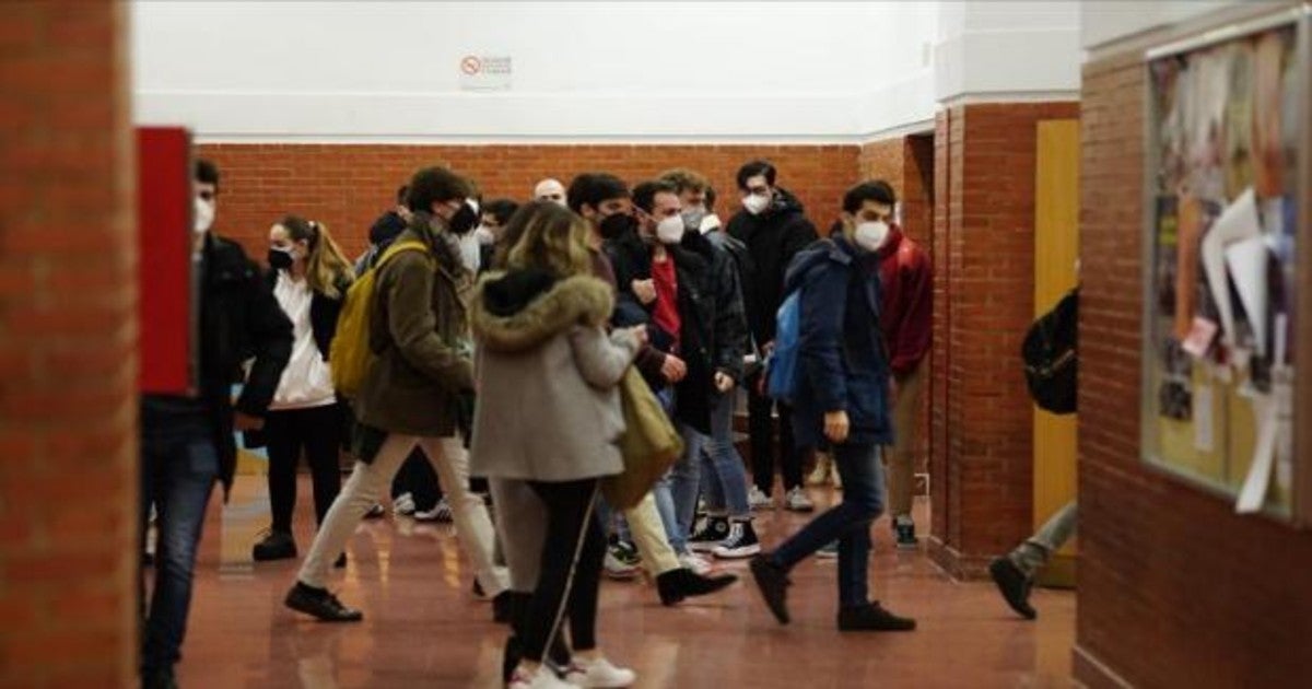 Alumnos en la Facultad de Derecho de la Universidad Autónoma de Madrid