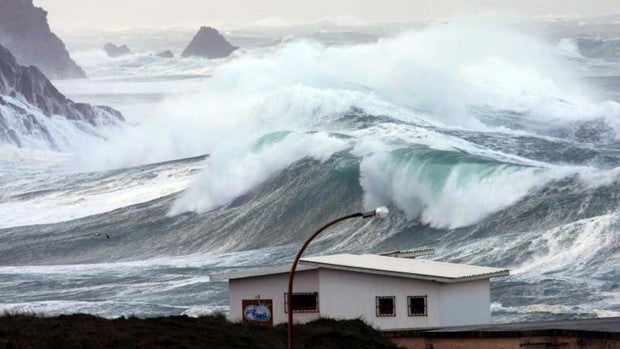 La ley climática suaviza su reforma encubierta a la Ley de Costas en el Senado