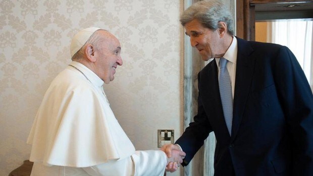 John Kerry visita al Papa para preparar la Cumbre del Clima de Glasgow