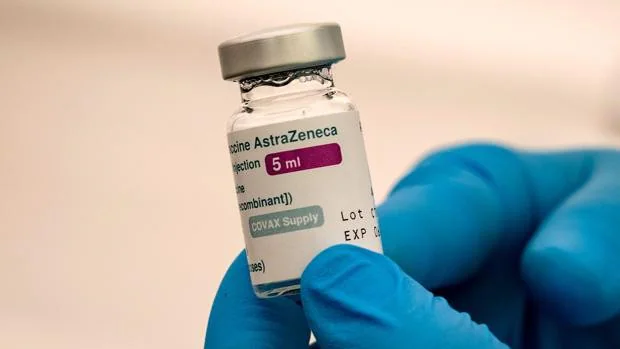 Canadá prolonga un mes la fecha de caducidad de sus vacunas AstraZeneca