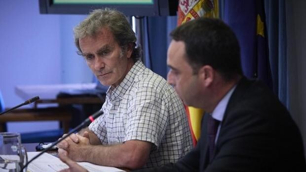 Sanidad celebra el «hito» de la implantación del certificado Covid en España 20 días antes de que sea obligatorio en Europa
