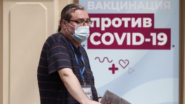 Récord de muertos por Covid-19 en Rusia por quinto día consecutivo