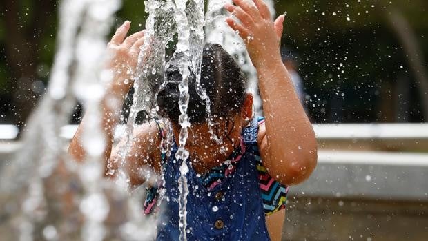 El episodio de calor deja hasta ahora una temperatura máxima de 44,5 grados