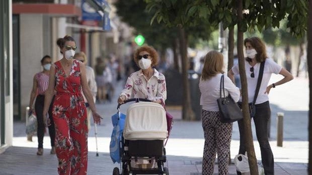 La mitad de los españoles están convencidos de que están dando un ejemplo de civismo frente al Covid