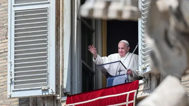 El Papa cancela su misa de este domingo en el Vaticano