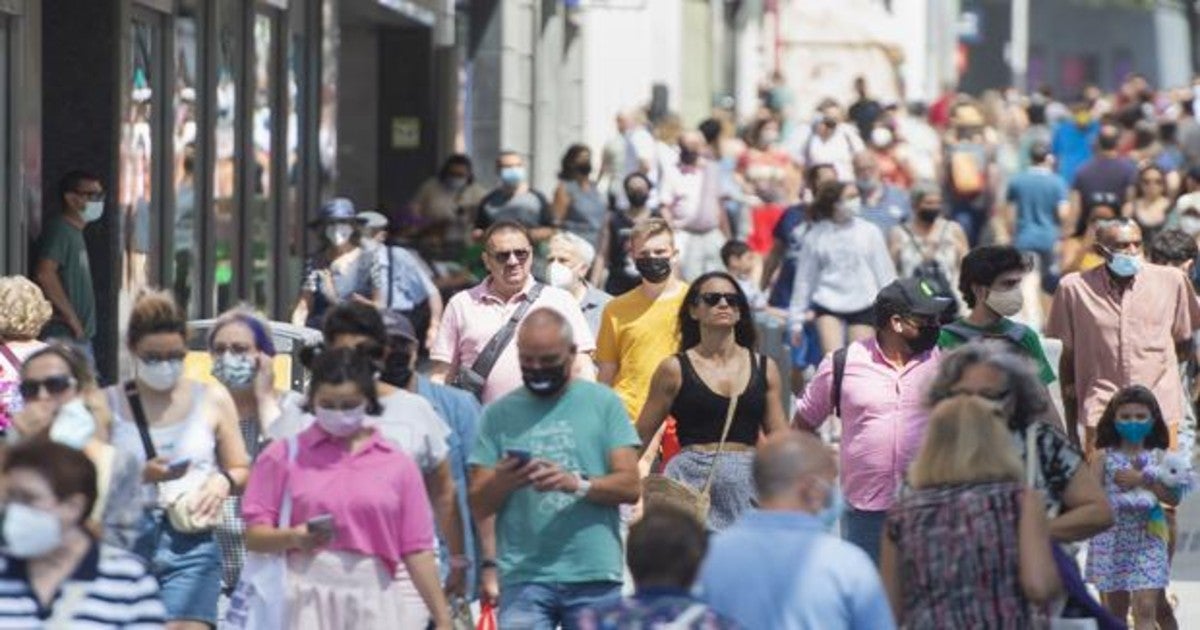 Primer día sin mascarillas al aire libre siempre y cuando se respete la distancia de metro y medio