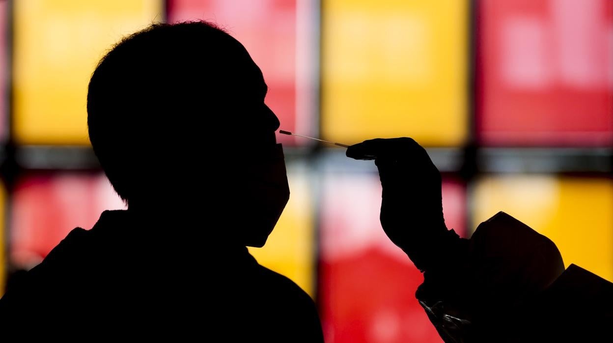 Realización de una prueba de antígenos