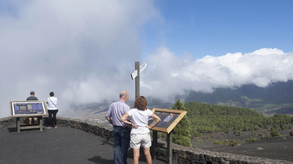 El Plan Especial de Protección Civil y Atención a Emergencias por Riesgo Volcánico ha activado el semáforo amarillo en La Palma por seísmos