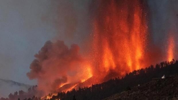 Las dudas más frecuentes sobre el volcán de La Palma: desde quién cubre los daños materiales hasta la posible duración del evento