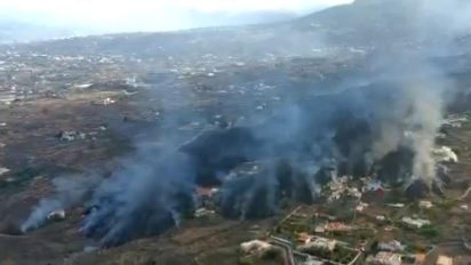 Vídeo: así avanza la colada de lava del volcán de La Palma