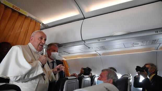 El Papa sobre su salud: «Algunos me querían muerto, y preparaban el cónclave»