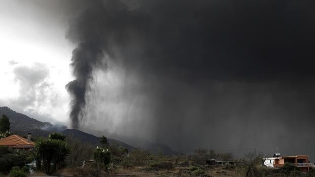 Qué debes saber sobre la nube tóxica del volcán de La Palma