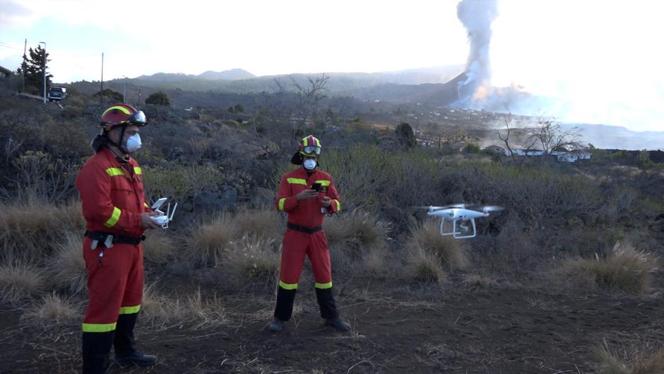 Los drones con los que la UME obtiene imágenes actualizadas de la evolución del volcán