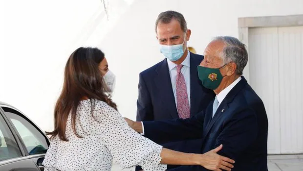Los Reyes inauguran en Lisboa un centro pionero contra el cáncer de páncreas