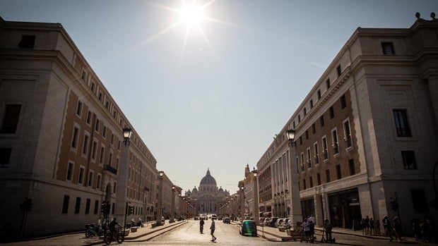 El Tribunal del Vaticano declara «no condenables» a dos sacerdotes implicados en abuso a monaguillos