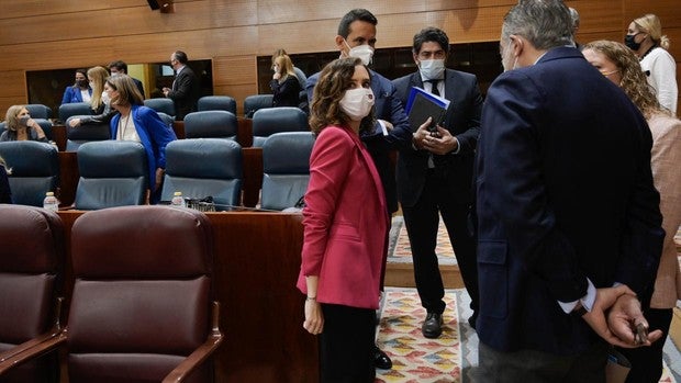 Sanidad advierte a Madrid de que las mascarillas siguen siendo obligatorias en los recreos