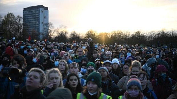 Más de cien mil personas se manifiestan en Glasgow por la justicia climática