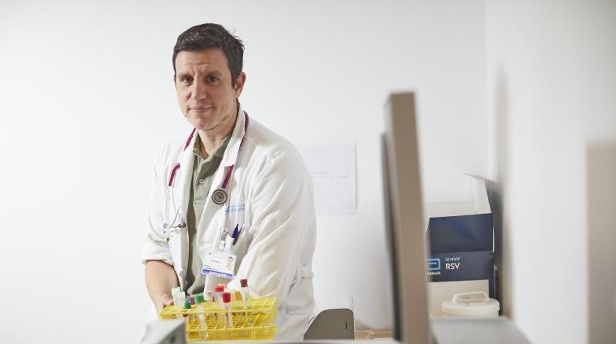 Manuel Gijón es el responsable de ensayos clínico infantiles del Hospital 12 de Octubre de Madrid