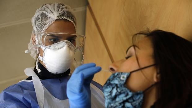 Madrid confirma un segundo caso de Ómicron: una mujer asintomática y con la doble dosis