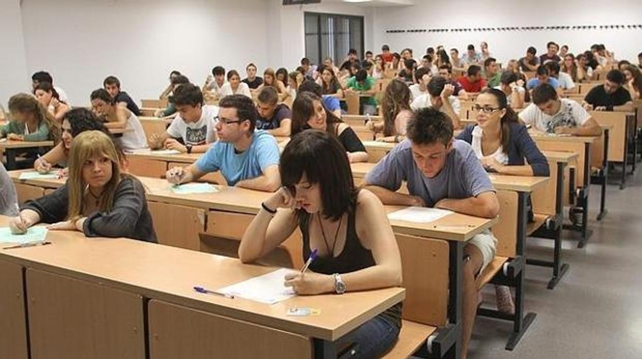 Declaración jurada, PCR, antígenos o nada: ¿Qué me pedirán en mi universidad para poder aplazar el examen si tengo Covid?