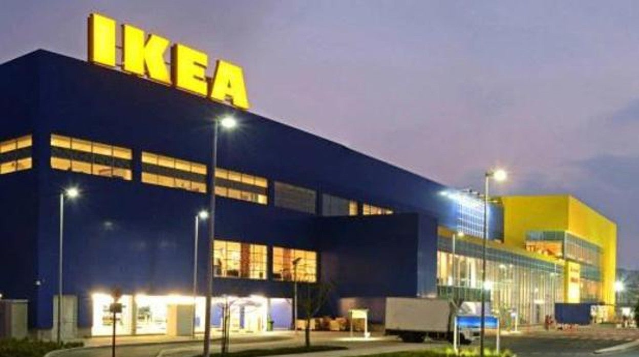 Ikea pagará solo el salario mínimo  a sus empleados no vacunados que tengan que aislarse en Reino Unido