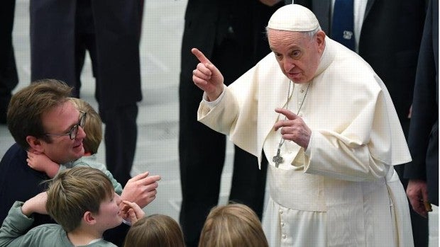 El Papa pide «tener la valentía de enfrentar la verdad» frente a los escándalos