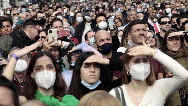 España se prepara para abandonar la mascarilla con el Covid en caída libre