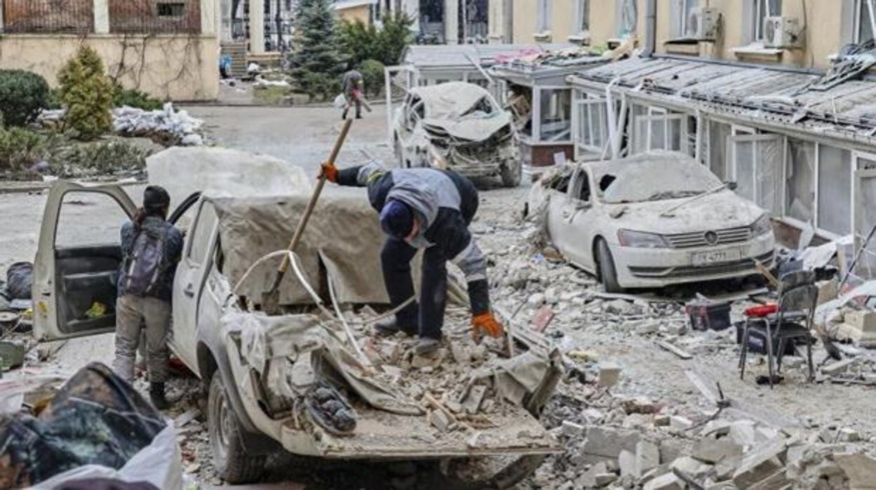 Los bombardeos rusos caen sobre zonas residenciales, en la ciudad ucraniana de Járkov Rusia incrementa su ofensiva sobre Ucrania