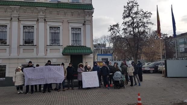 El Congreso rechaza facilitar el registro de los nacidos por gestación subrogada en Ucrania