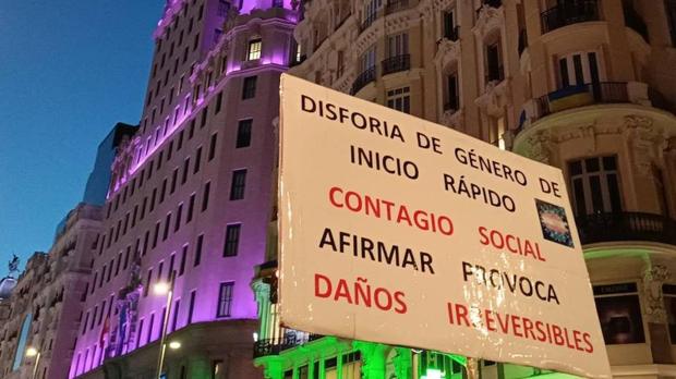 «La teoría queer pretende que el sexo dependa del género, una postura retrógrada de estereotipos rancios»