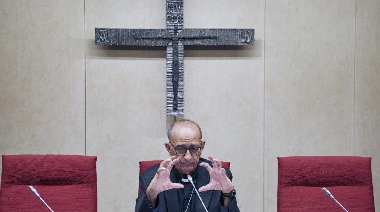 El cardenal Omella en una Asamblea Plenaria de la Conferencia Episcopal