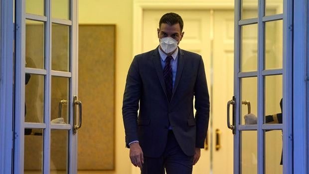 Pedro Sánchez se pronuncia sobre el final de las mascarillas en interiores en España