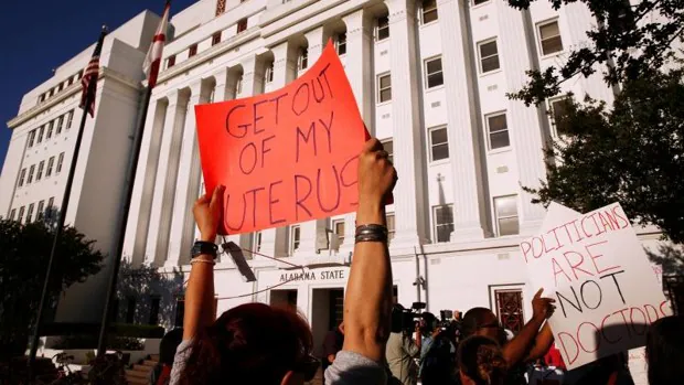 Oklahoma aprueba un proyecto de ley que prohíbe el aborto incluso en caso de violación o incesto