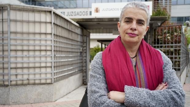 «Busco a mis padres biológicos»: la odisea de los adoptados en España para rastrear sus orígenes